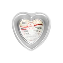 Fat Daddio's® ProSeries 6" x 2" Heart Cake Pan
